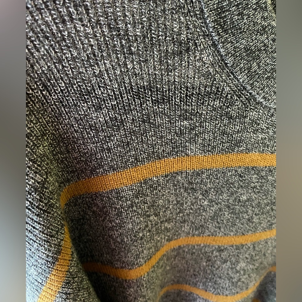 Amercian Eagle - high neck sweater - Picture 5 of 6